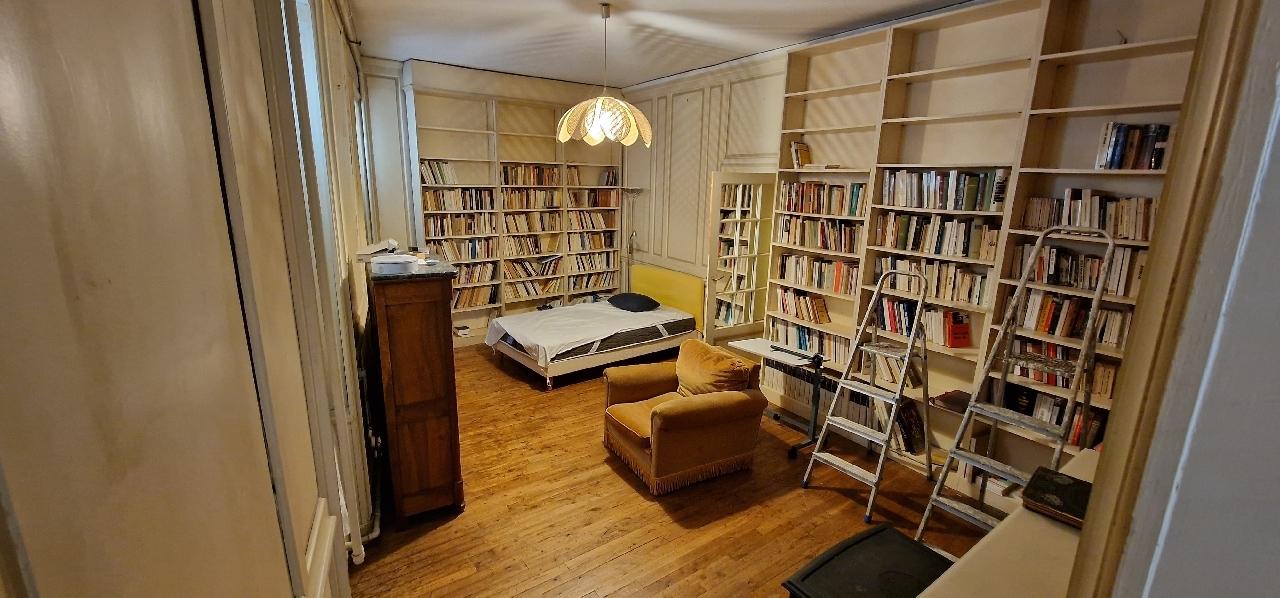 MAISON DE BOURG - ANGERS - 260m2