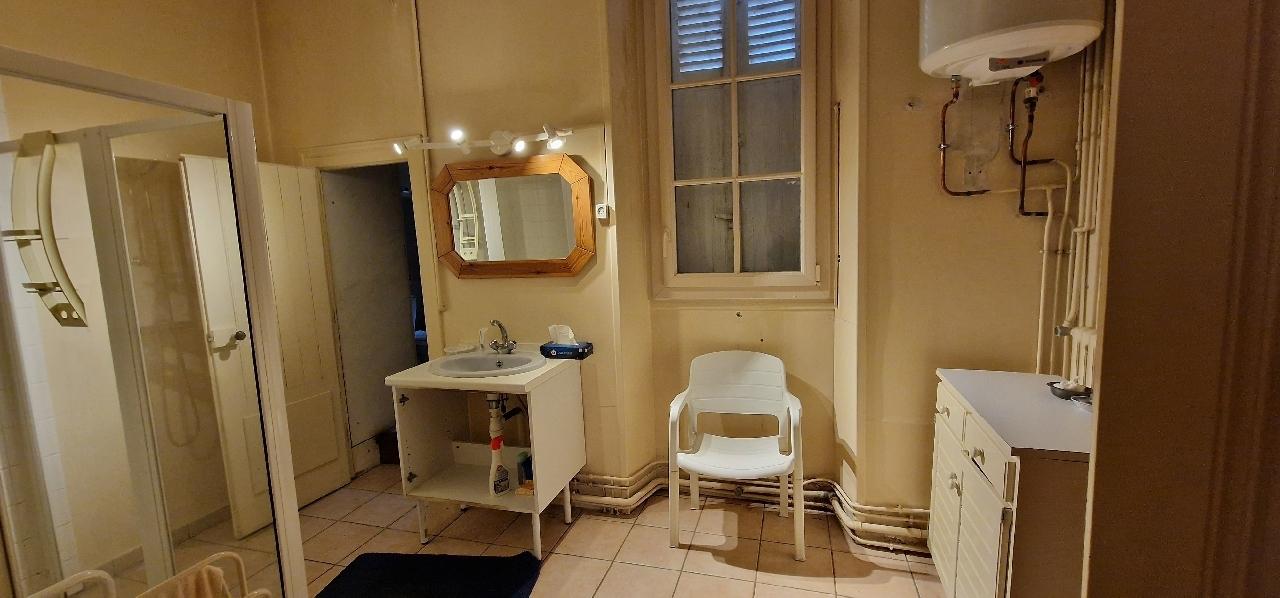 MAISON DE BOURG - ANGERS - 260m2