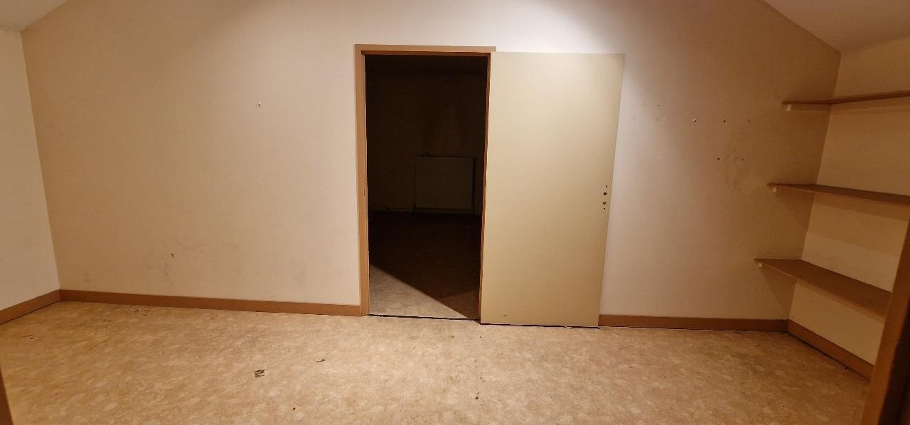 BATIMENT - CANDE - 200m2