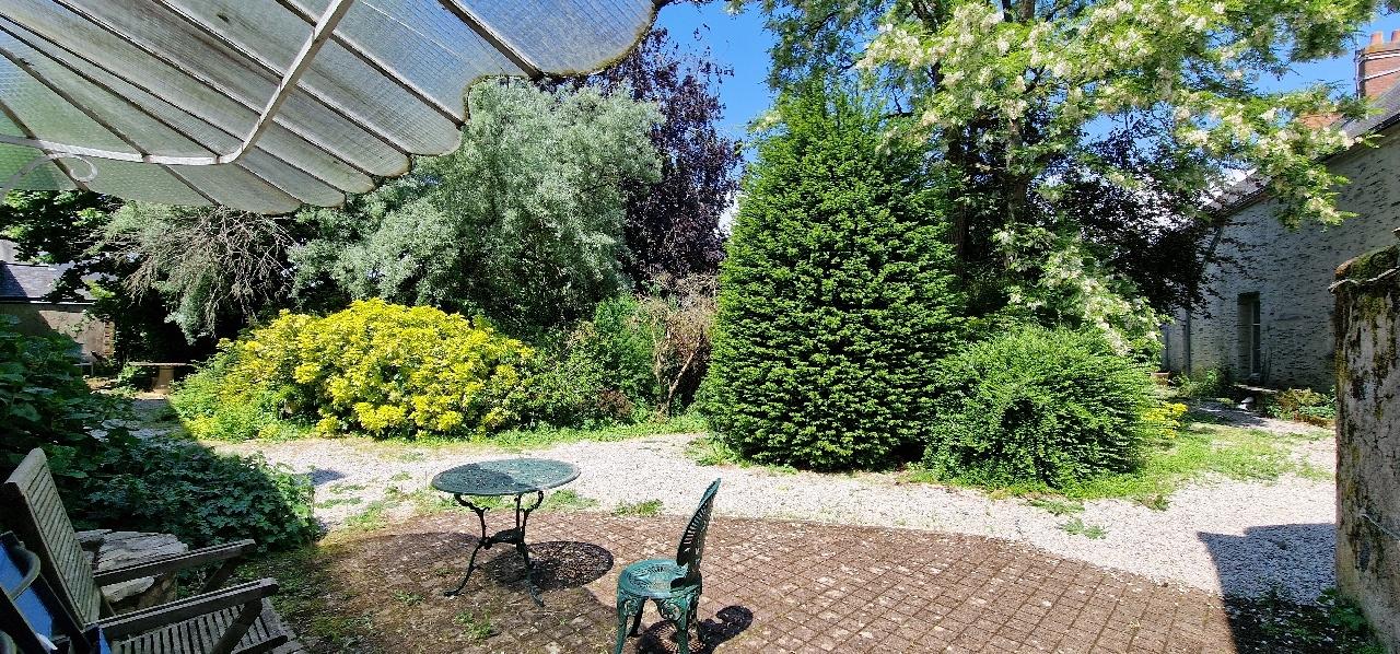 MAISON DE BOURG - CANDE - 260m2