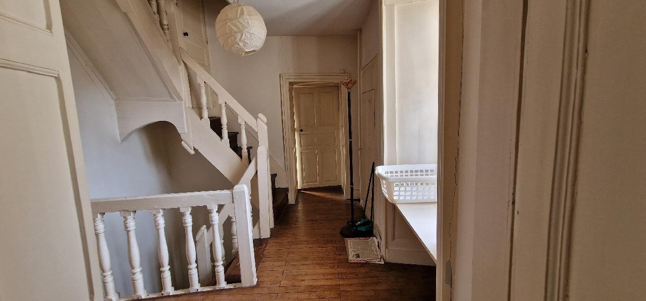 MAISON DE BOURG - ANGERS - 260m2