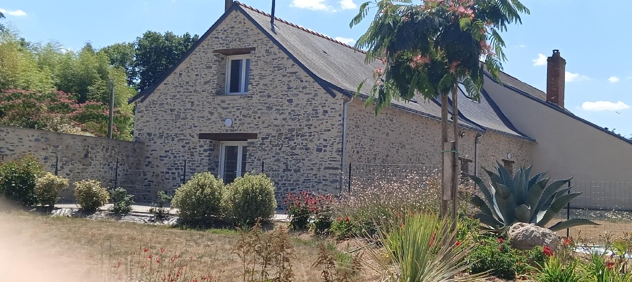 LONGERE - CANDE - 140m2