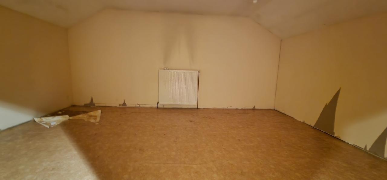 BATIMENT - CANDE - 200m2