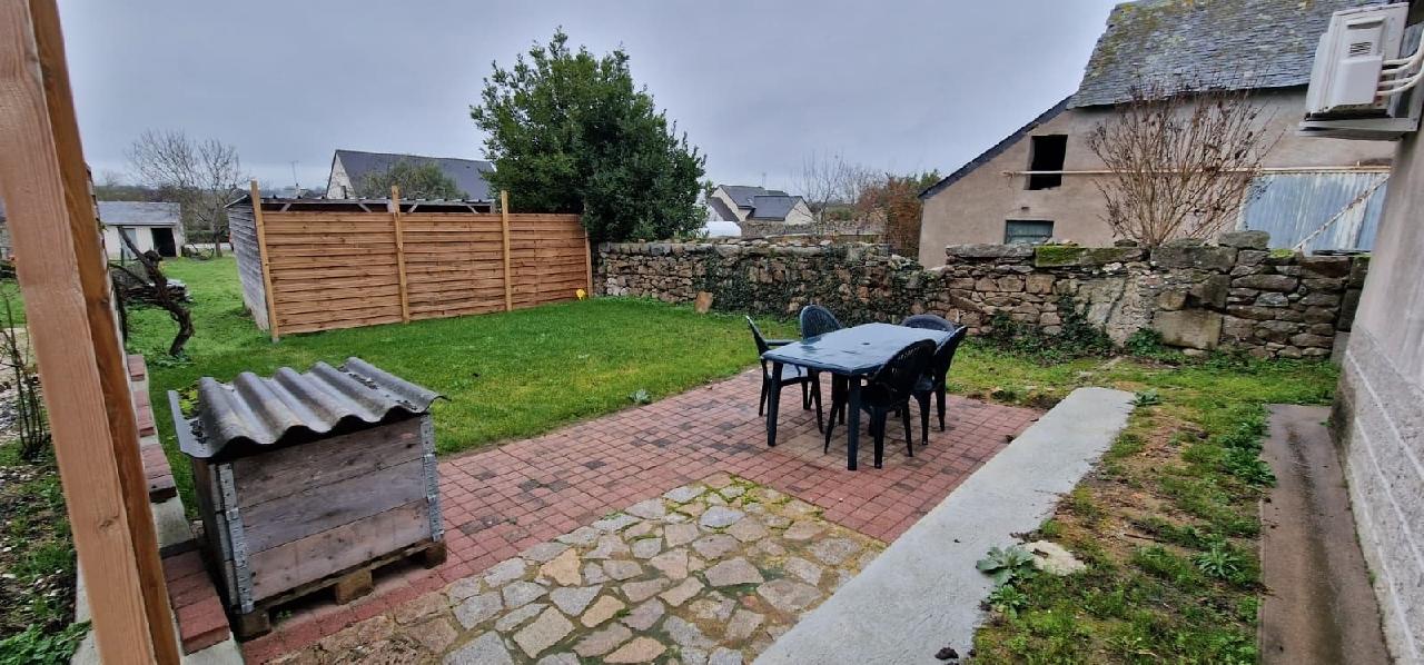 MAISON - BECON LES GRANITS - 0m2