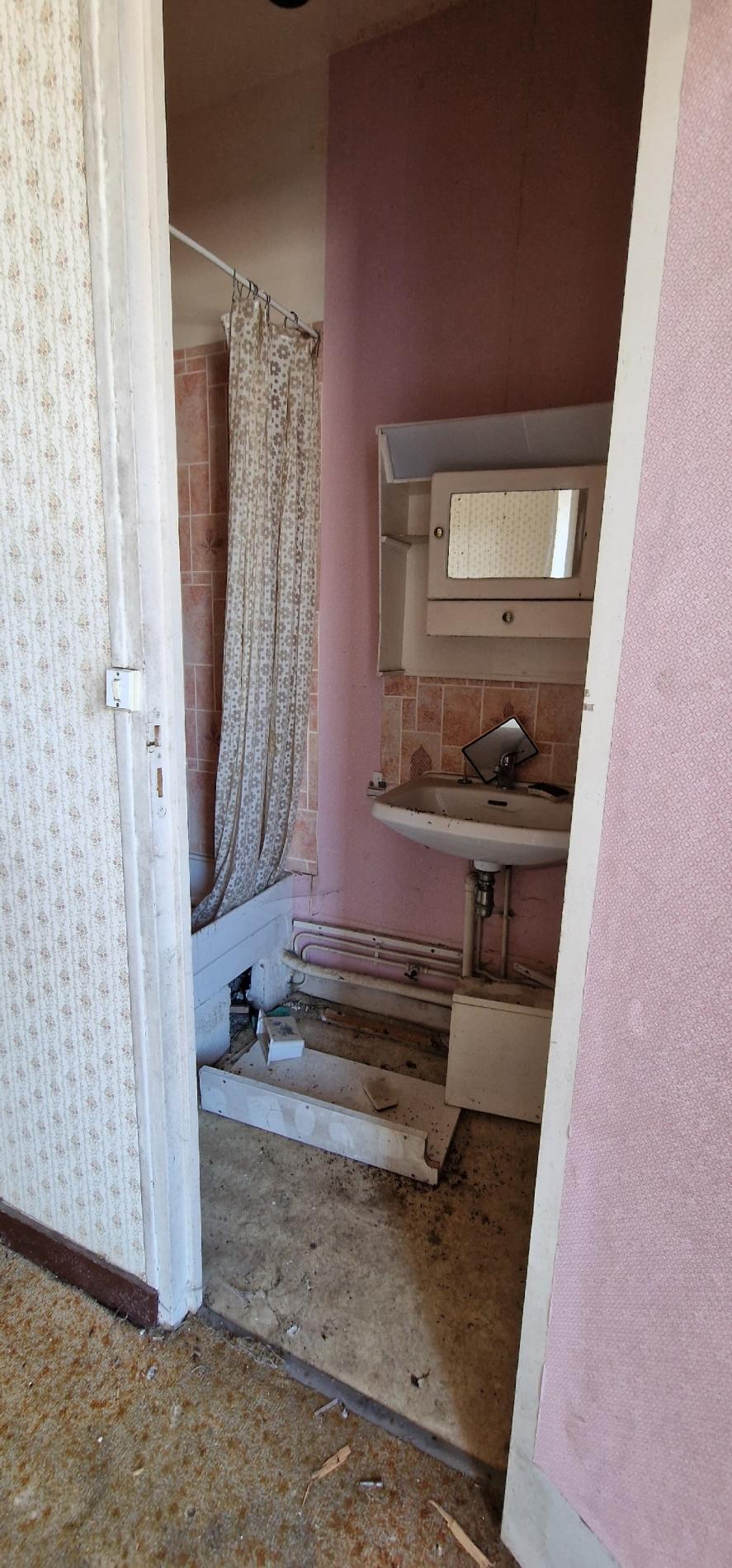 MAISON DE BOURG - CANDE - 50m2