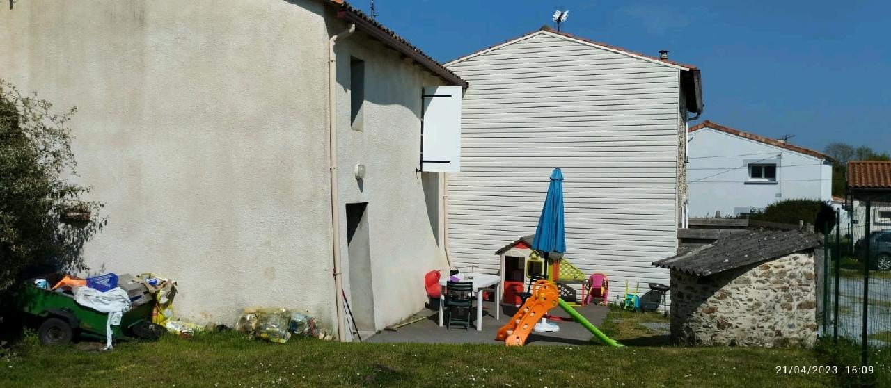 MAISON DE BOURG - BOUZILLE  - 75m2