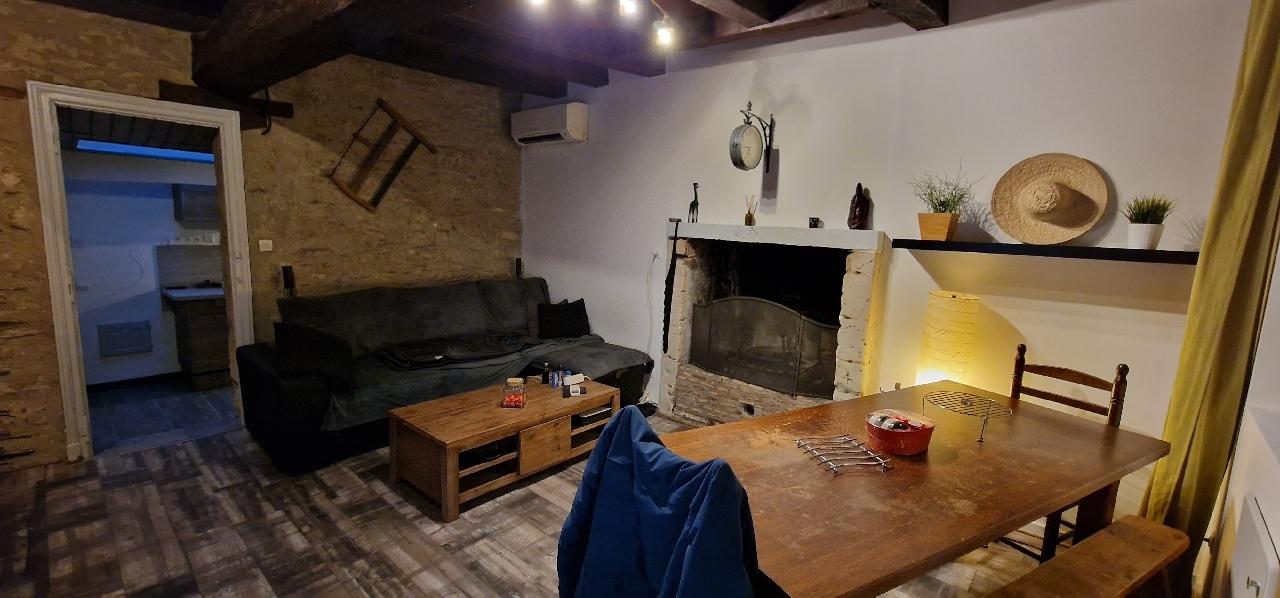 MAISON - BECON LES GRANITS - 47m2